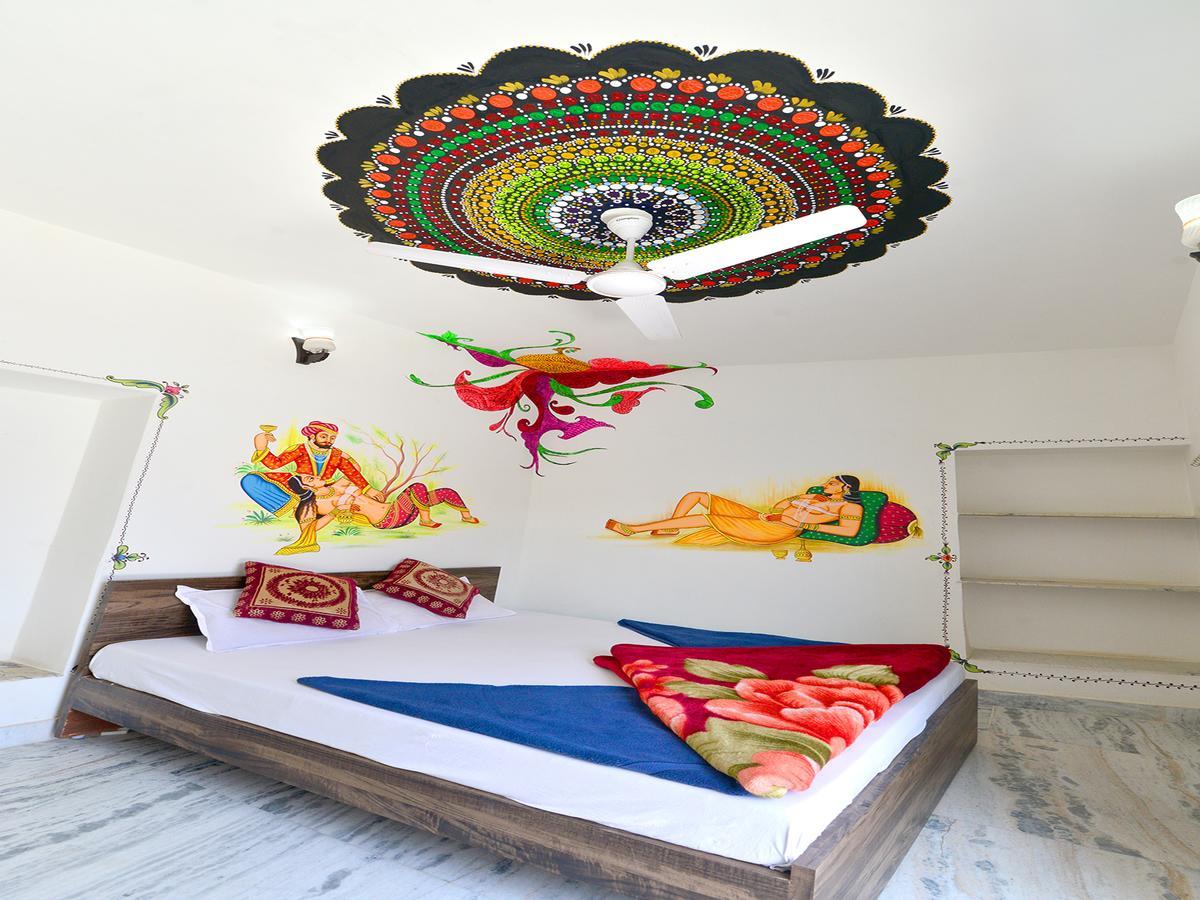 L G Guest House Jodhpur  Bilik gambar