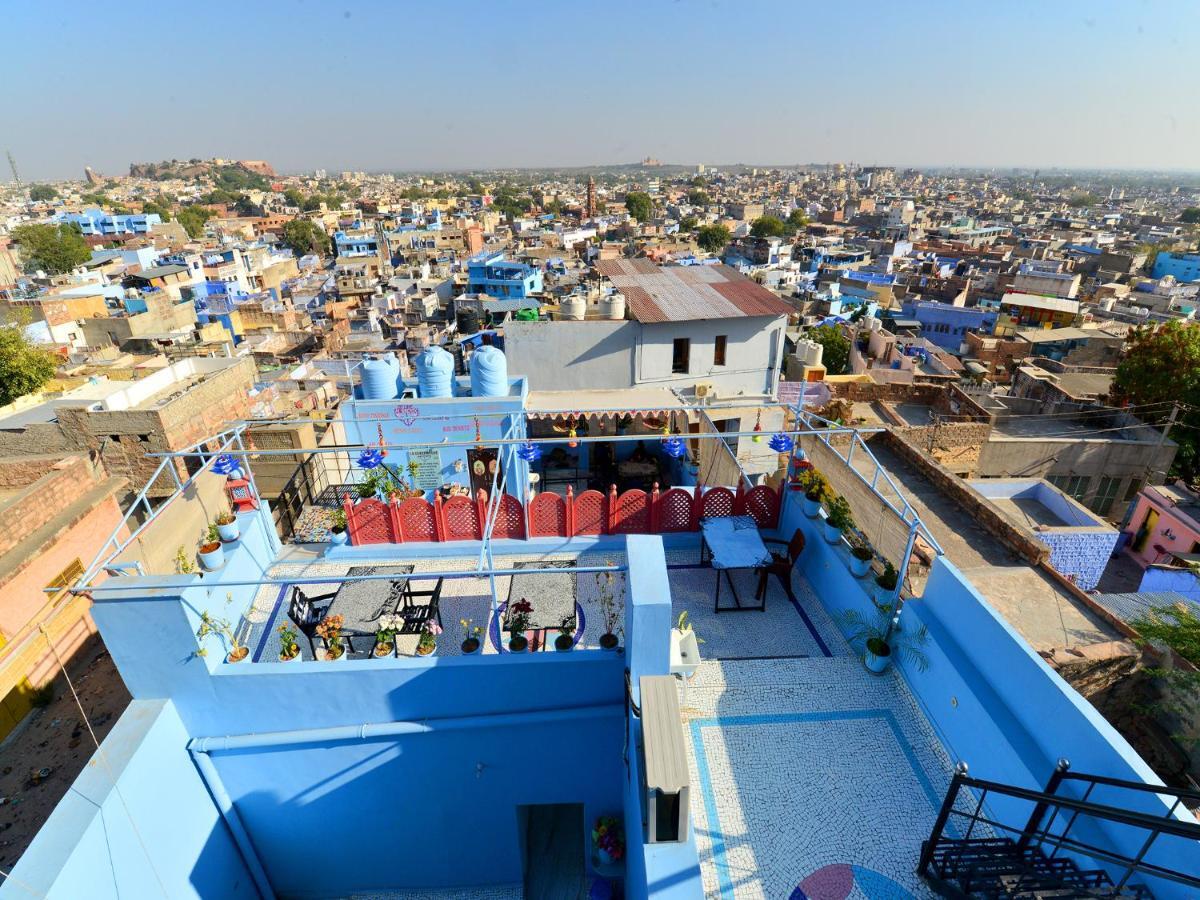 L G Guest House Jodhpur  Bilik gambar