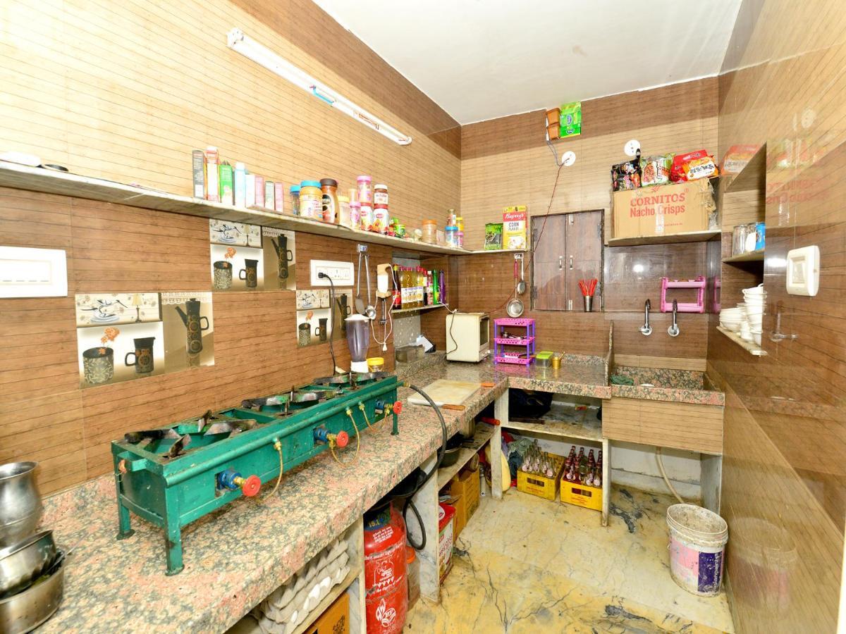 L G Guest House Jodhpur  Bilik gambar