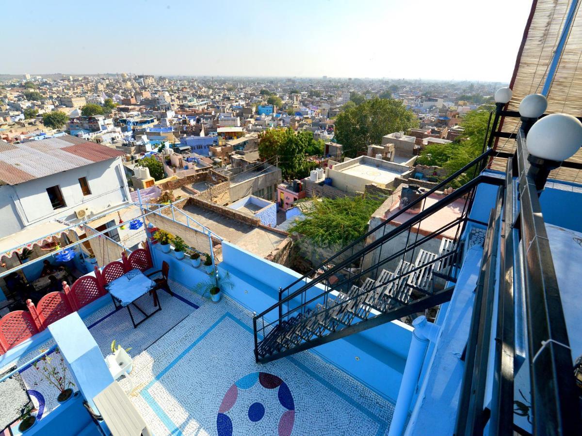 L G Guest House Jodhpur  Bilik gambar